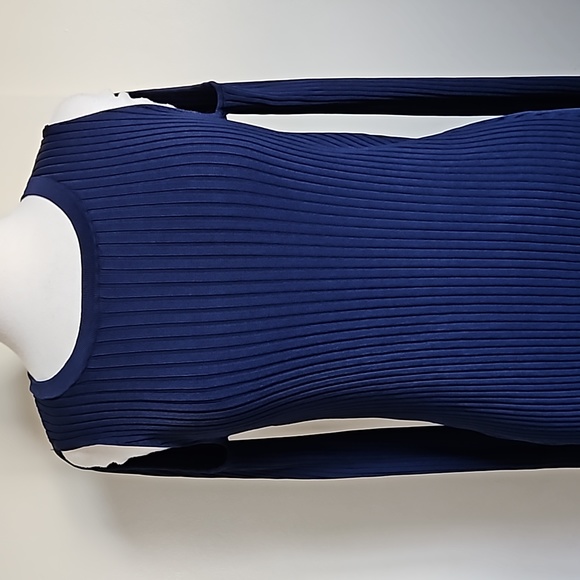 BCBG navy blue ribbed knit sweater dress cold shoulder long sleeves Medium - Picture 5 of 17